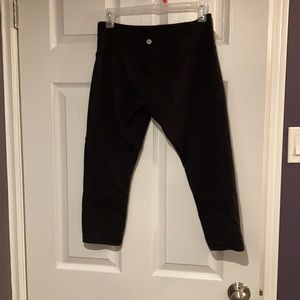 Black Lululemon women’s crops size 8